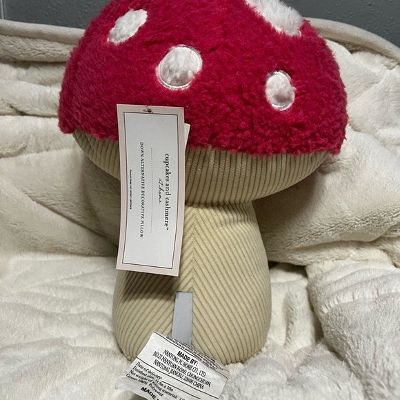 Set of 2 Pink Mushroom Pillows, Cupcakes and Cashmere - Picture 4 of 8